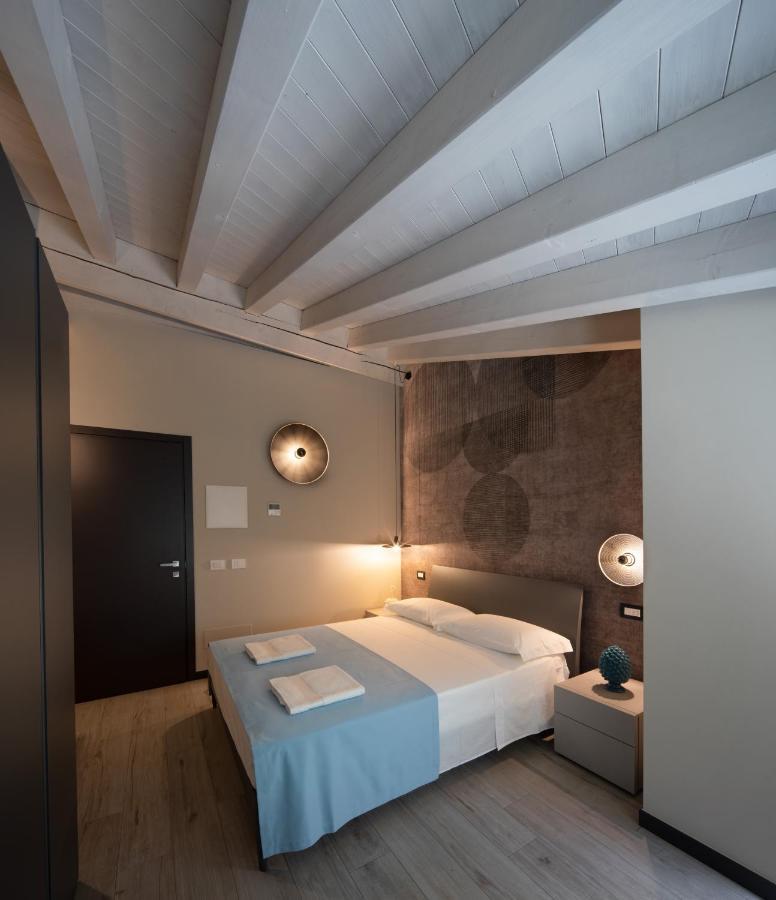 Monte Isola - Decio Rooms Ngoại thất bức ảnh