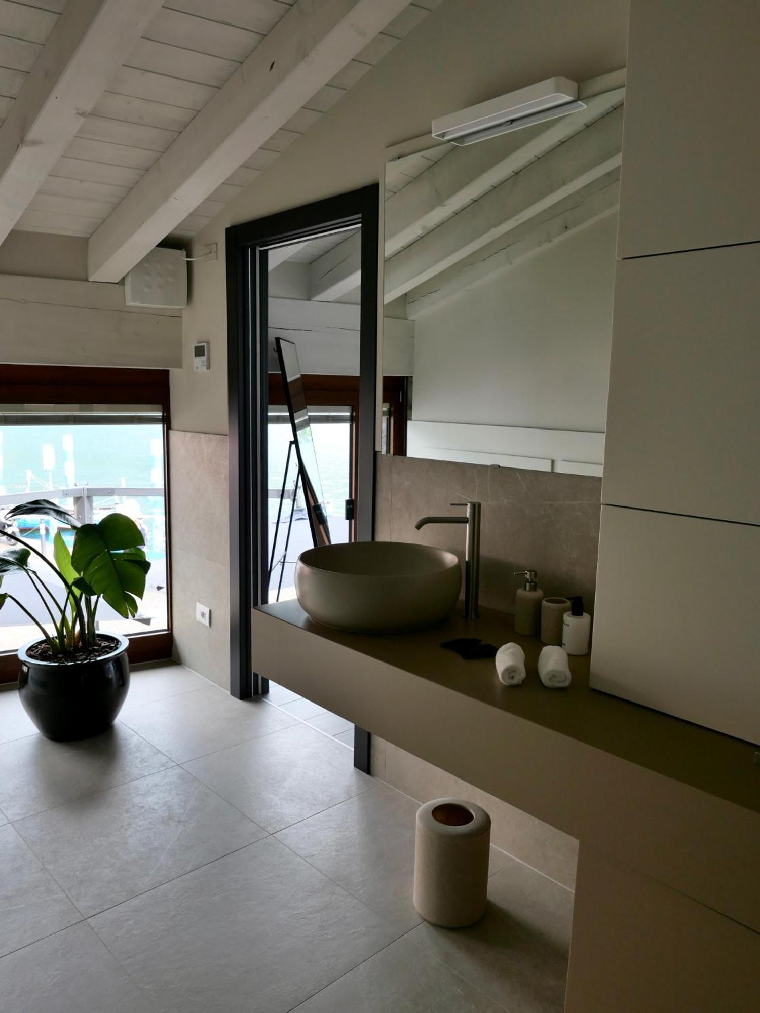 Monte Isola - Decio Rooms Ngoại thất bức ảnh